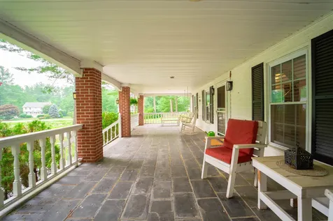 12 Beech Hill Drive Londonderry NH 03053