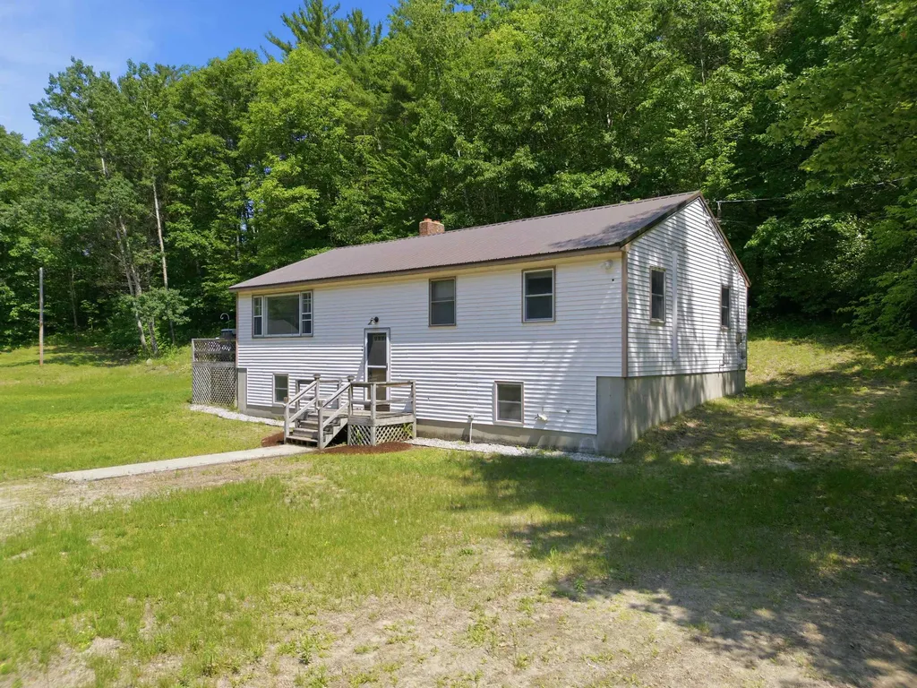 39 Bullseye Curve Road Wentworth NH 03282