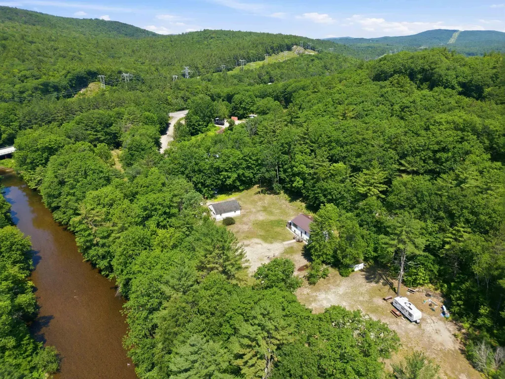 39 Bullseye Curve Road Wentworth NH 03282