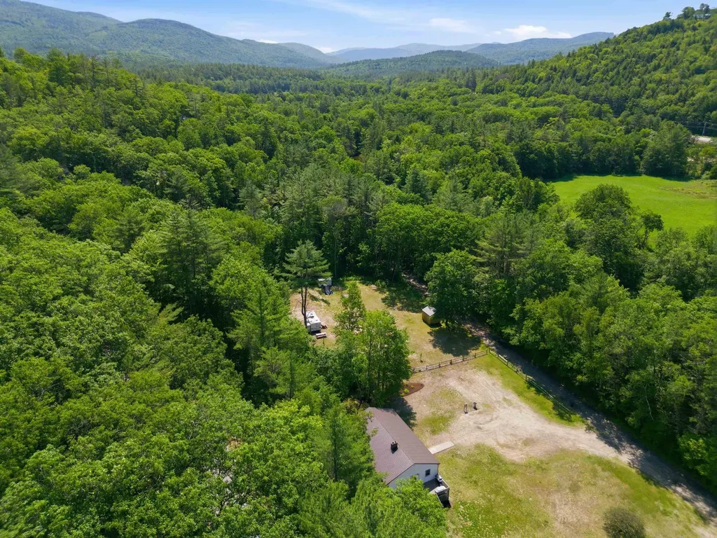 39 Bullseye Curve Road Wentworth NH 03282