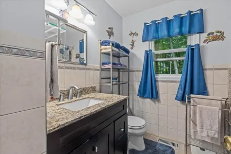 473 Sunderland Woods Road Colchester VT 05446
