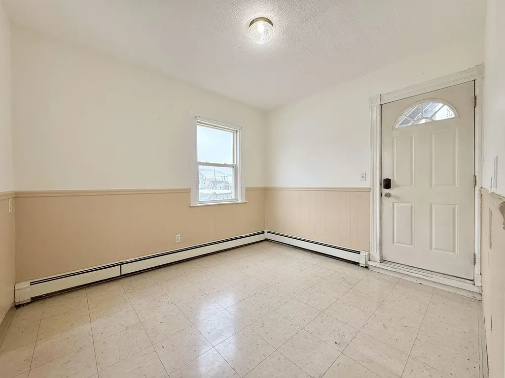 603 Silver Street Manchester NH 03103