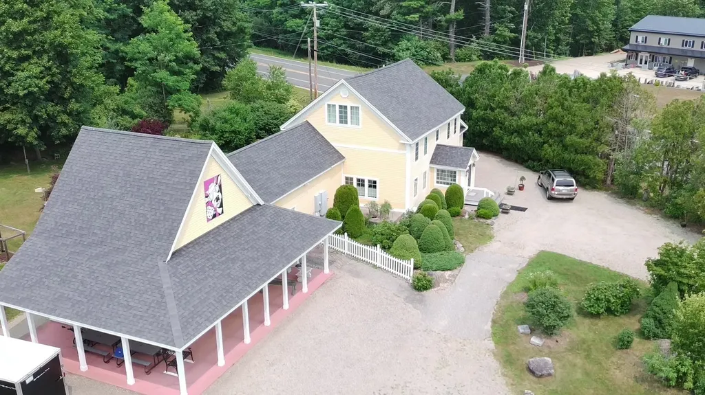 146 Calef Highway Barrington NH 03825