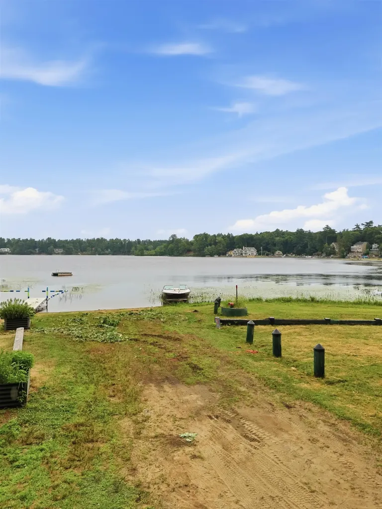 37 Great Pond Road Kingston NH 03848