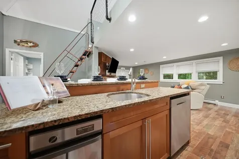 37 Great Pond Road Kingston NH 03848