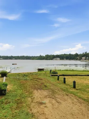 37 Great Pond Road Kingston NH 03848