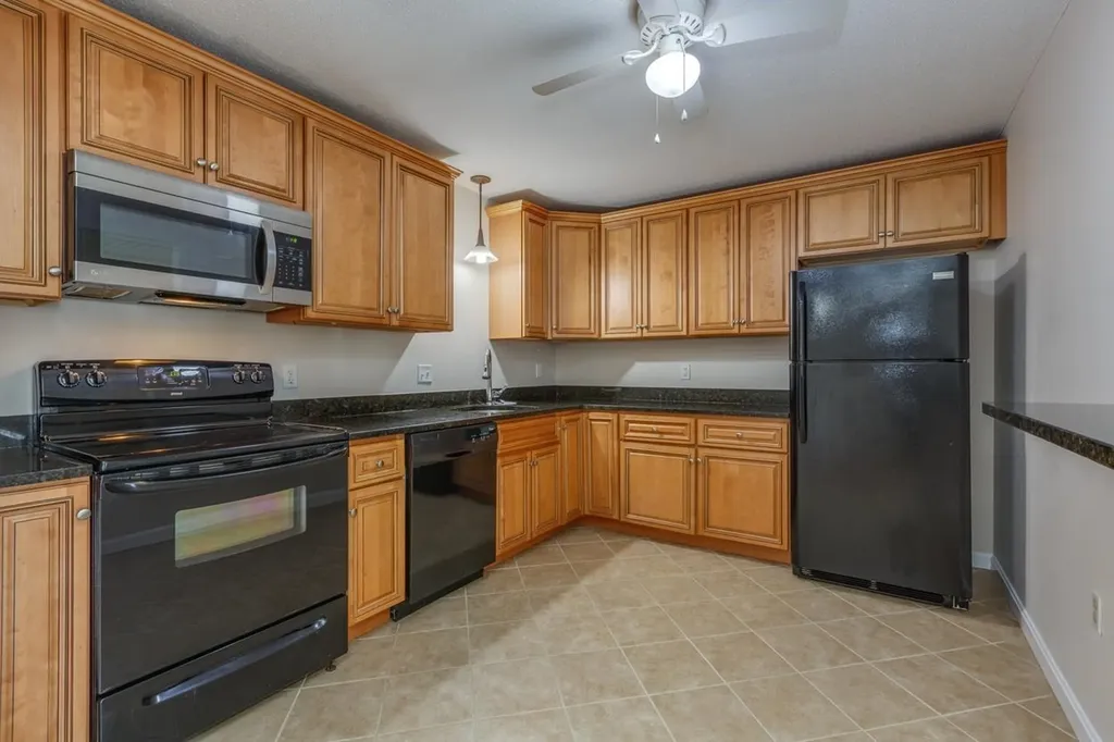 3 Autumn Leaf Drive Nashua NH 03060