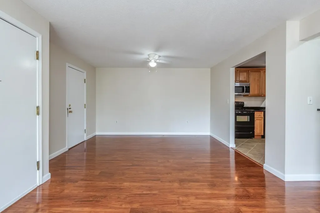 3 Autumn Leaf Drive Nashua NH 03060