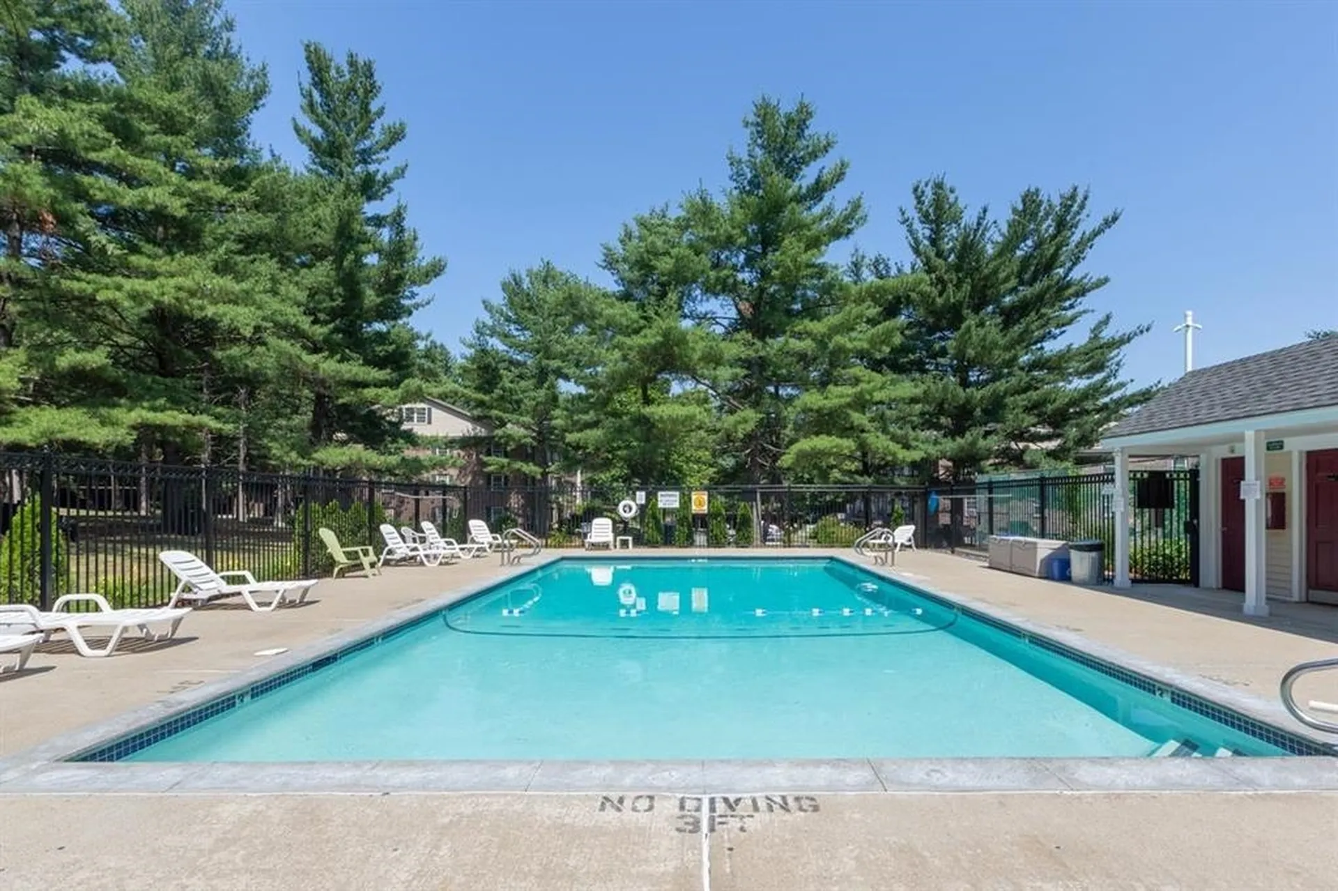 3 Autumn Leaf Drive Nashua NH 03060