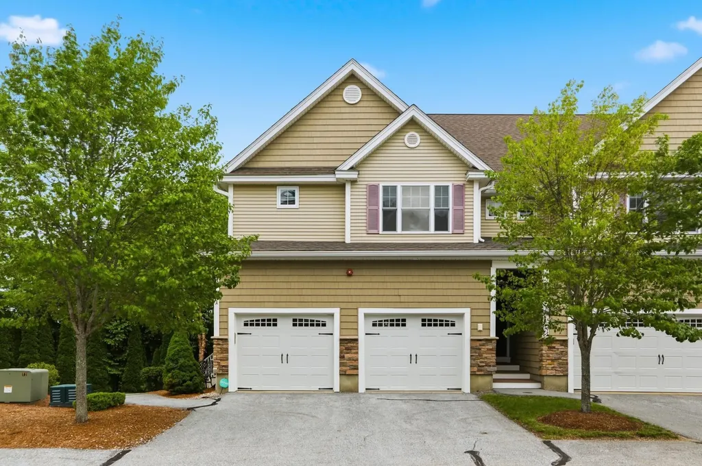 8 Manor Drive Hooksett NH 03106