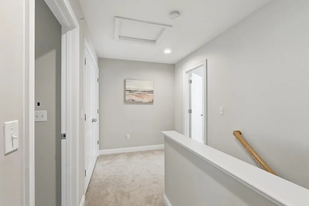 8 Manor Drive Hooksett NH 03106