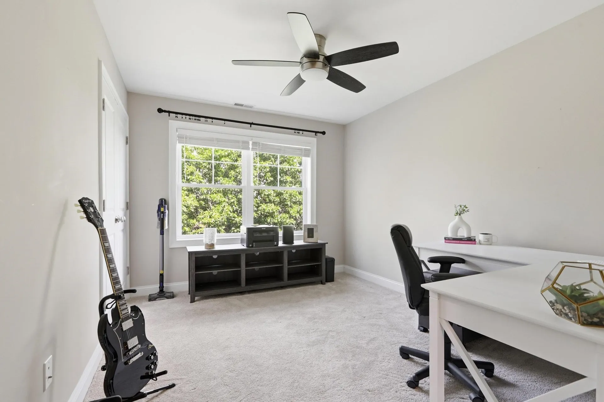 8 Manor Drive Hooksett NH 03106