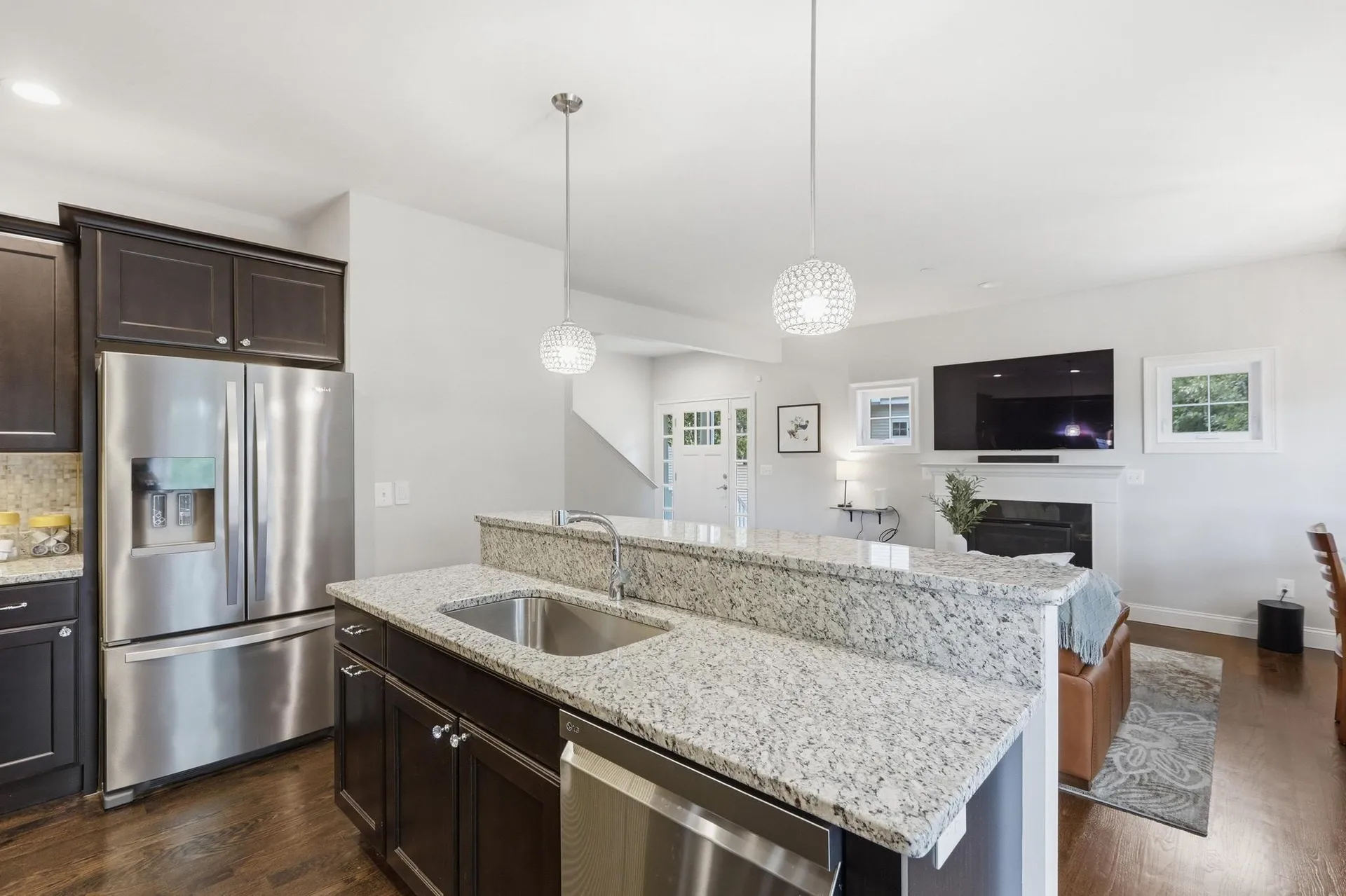 8 Manor Drive Hooksett NH 03106