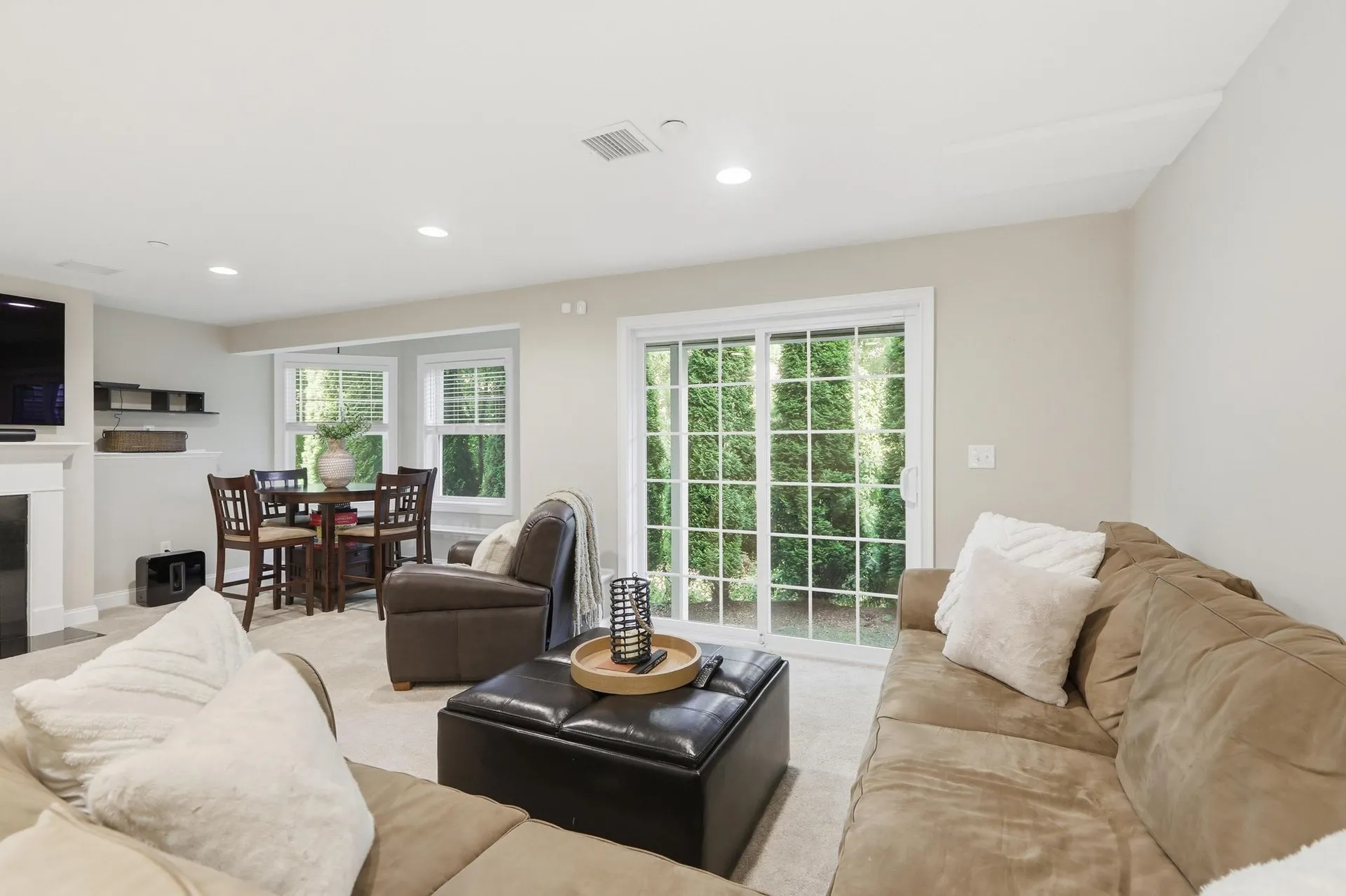 8 Manor Drive Hooksett NH 03106