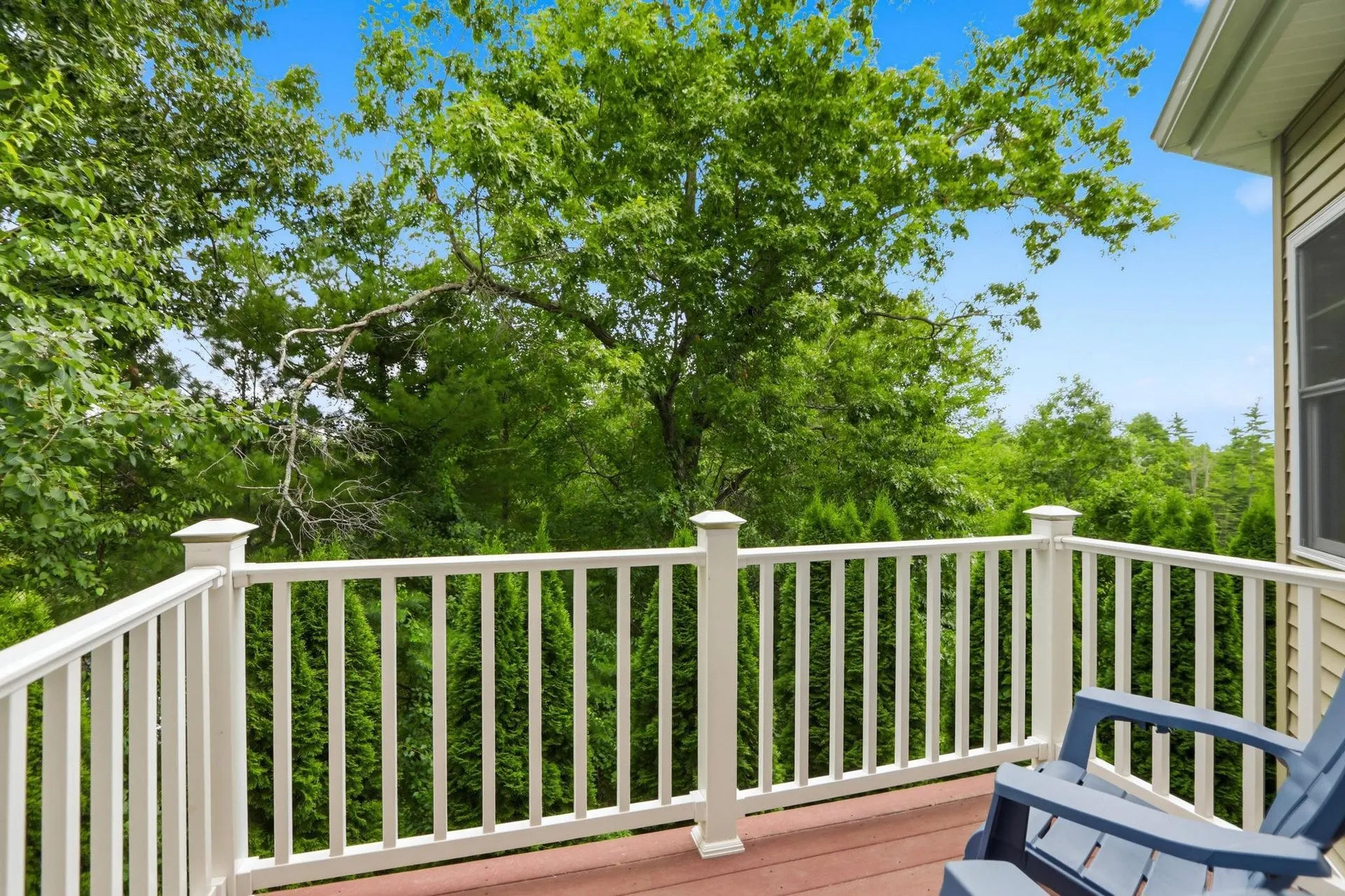 8 Manor Drive Hooksett NH 03106
