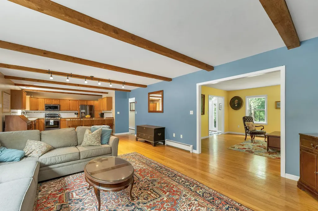 11 Longview Drive Bow NH 03304