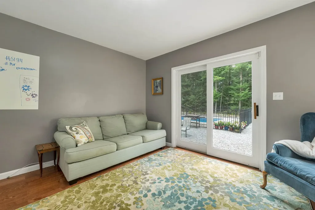 11 Longview Drive Bow NH 03304