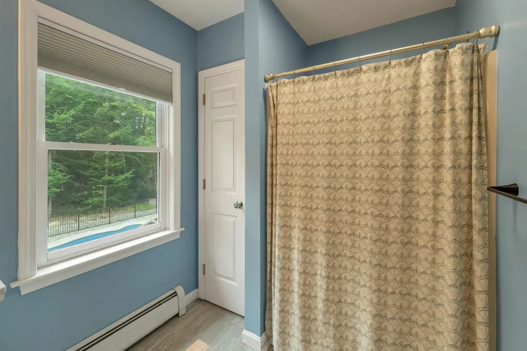 11 Longview Drive Bow NH 03304