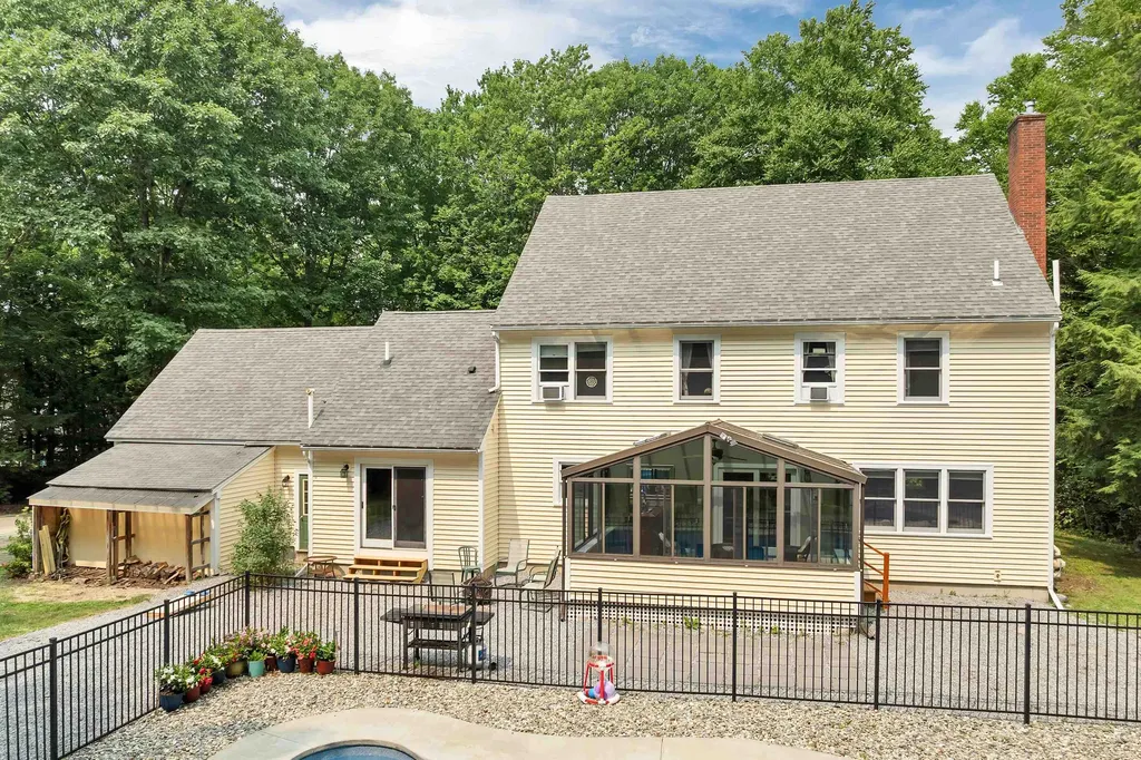 11 Longview Drive Bow NH 03304