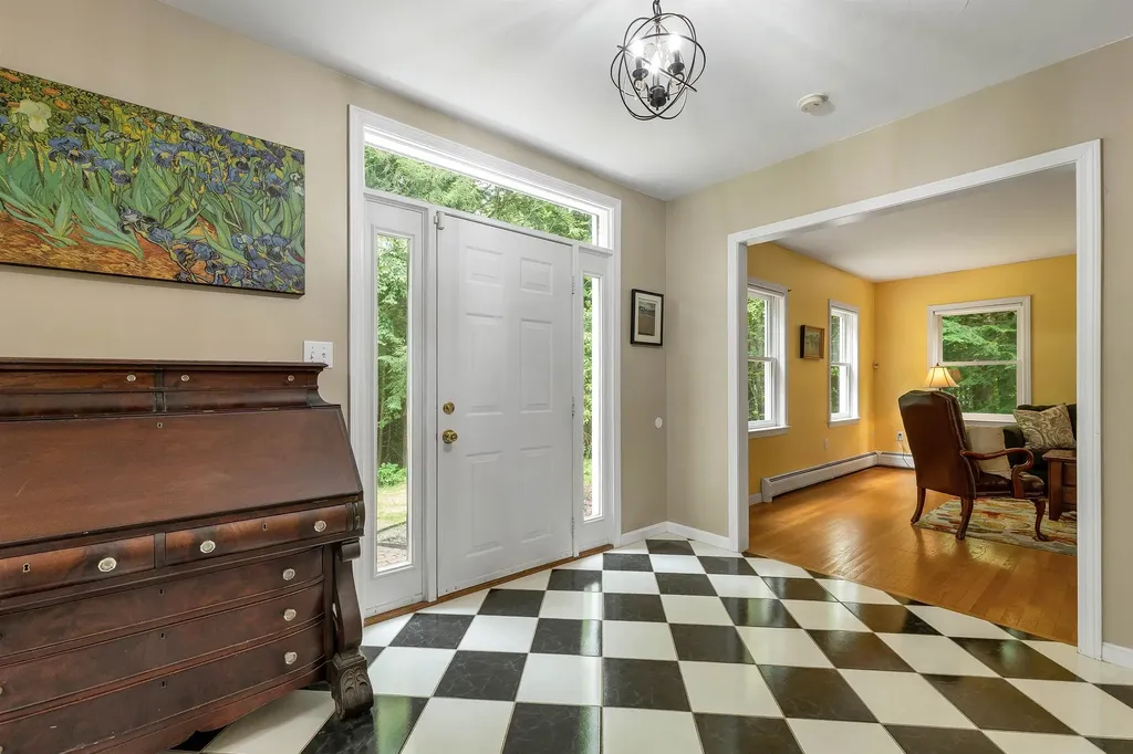 11 Longview Drive Bow NH 03304