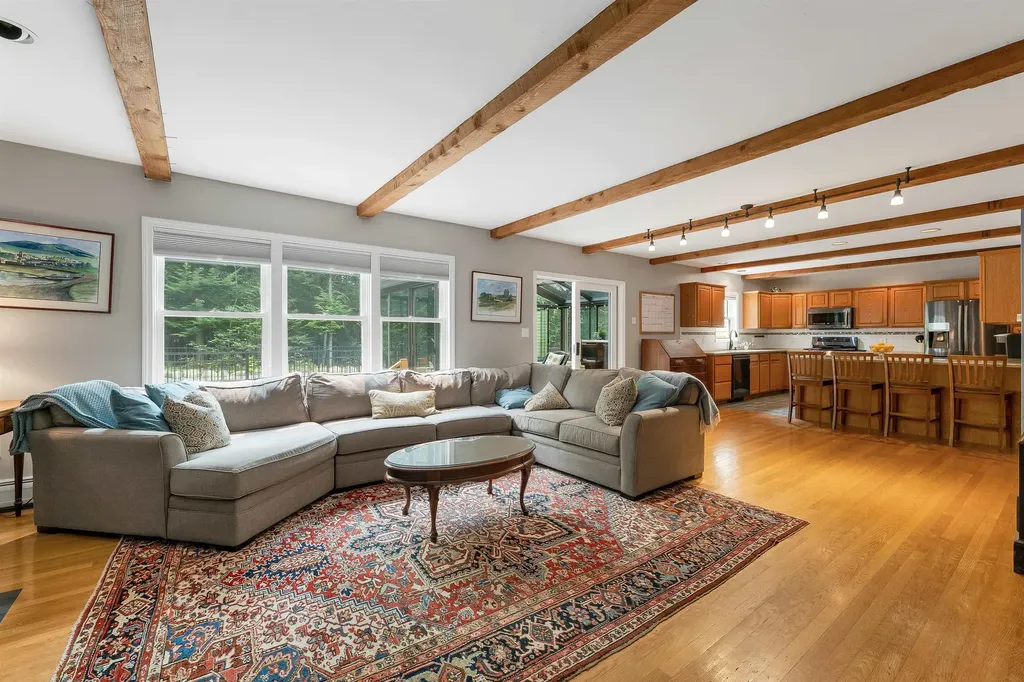 11 Longview Drive Bow NH 03304