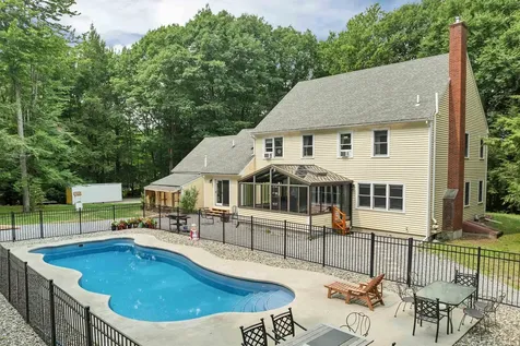 11 Longview Drive Bow NH 03304