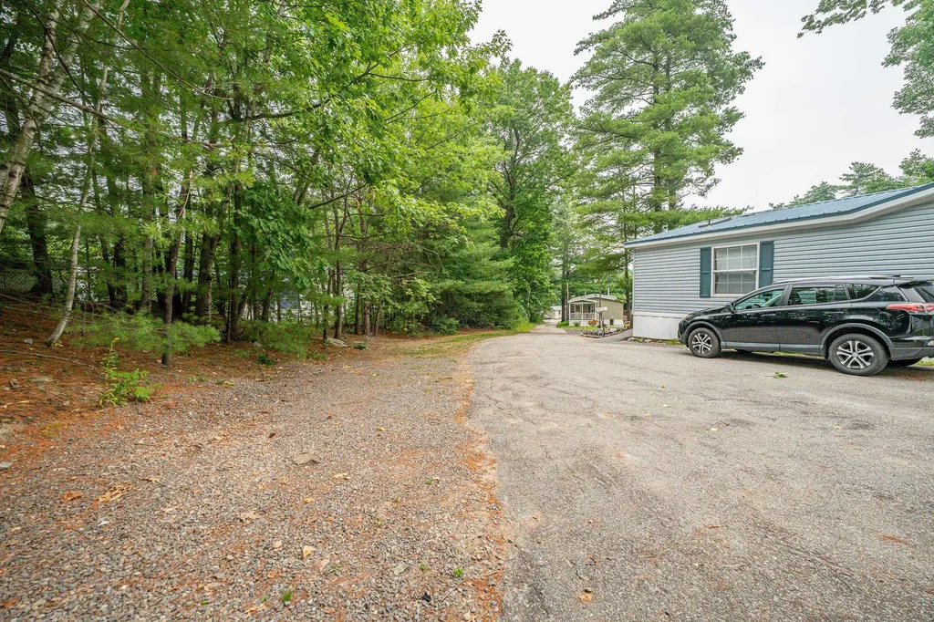12 Ruby Way Merrimack NH 03054