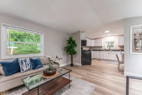 12 Ruby Way Merrimack NH 03054