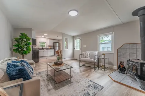 12 Ruby Way Merrimack NH 03054