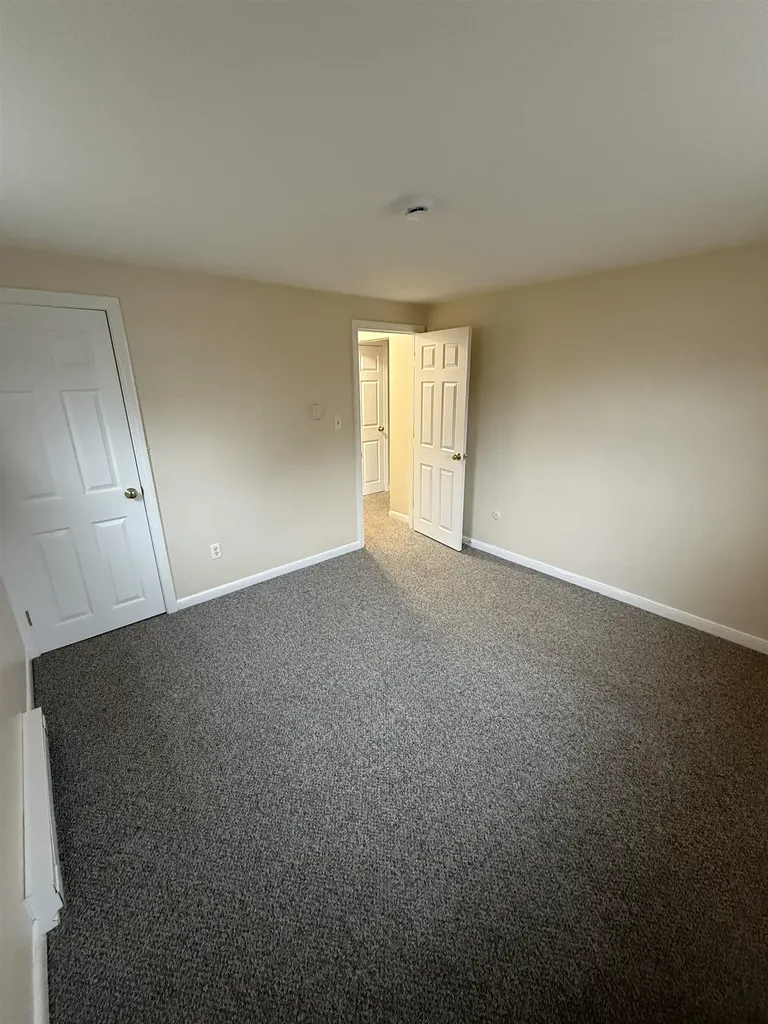2 Grand Avenue Nashua NH 03060