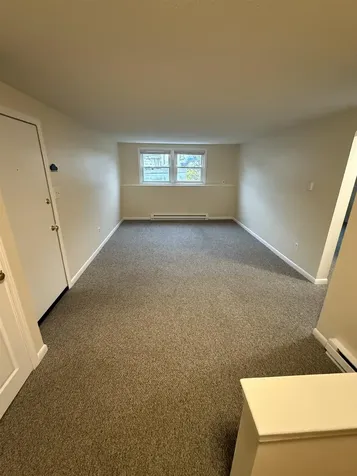2 Grand Avenue Nashua NH 03060