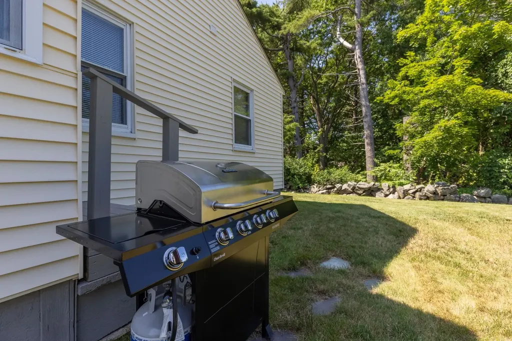 39 Cable Road Rye NH 03870