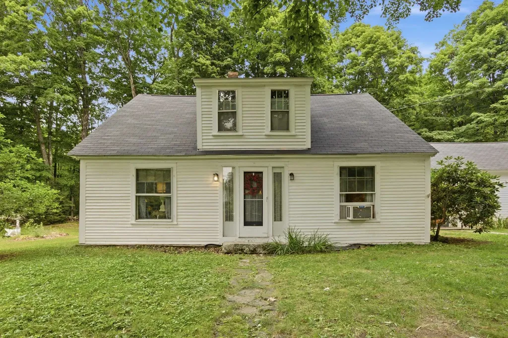 111 Barton Corner Road Hopkinton NH 03229