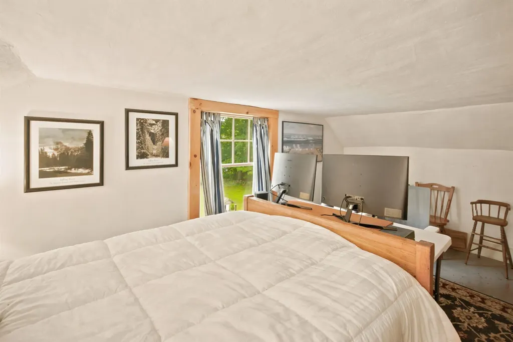 111 Barton Corner Road Hopkinton NH 03229