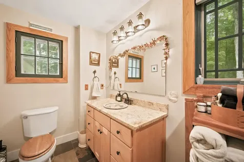111 Barton Corner Road Hopkinton NH 03229