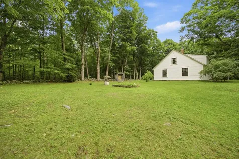 111 Barton Corner Road Hopkinton NH 03229