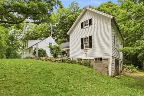 111 Barton Corner Road Hopkinton NH 03229