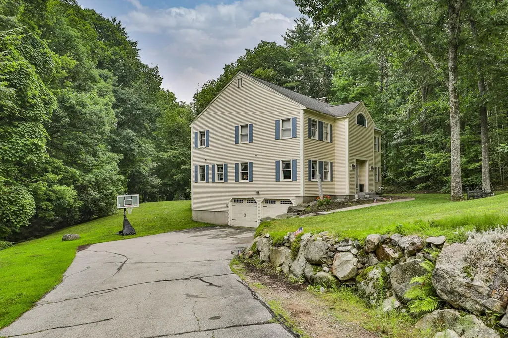 41 Wellesley Drive Bedford NH 03110