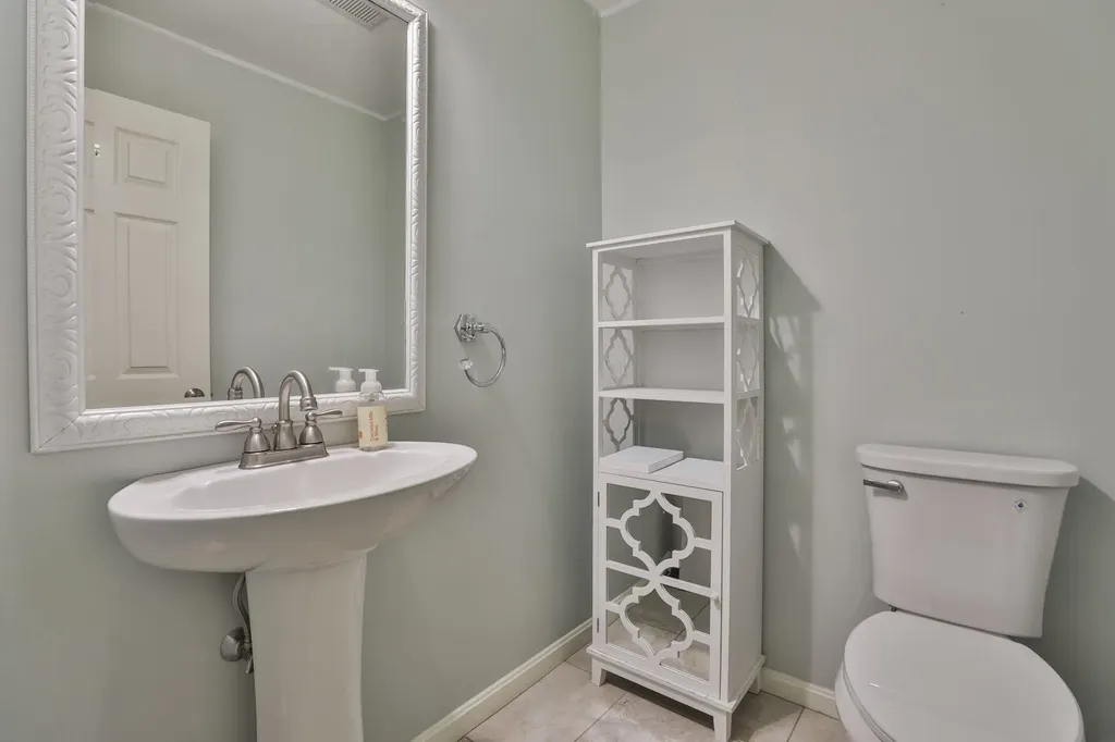 41 Wellesley Drive Bedford NH 03110