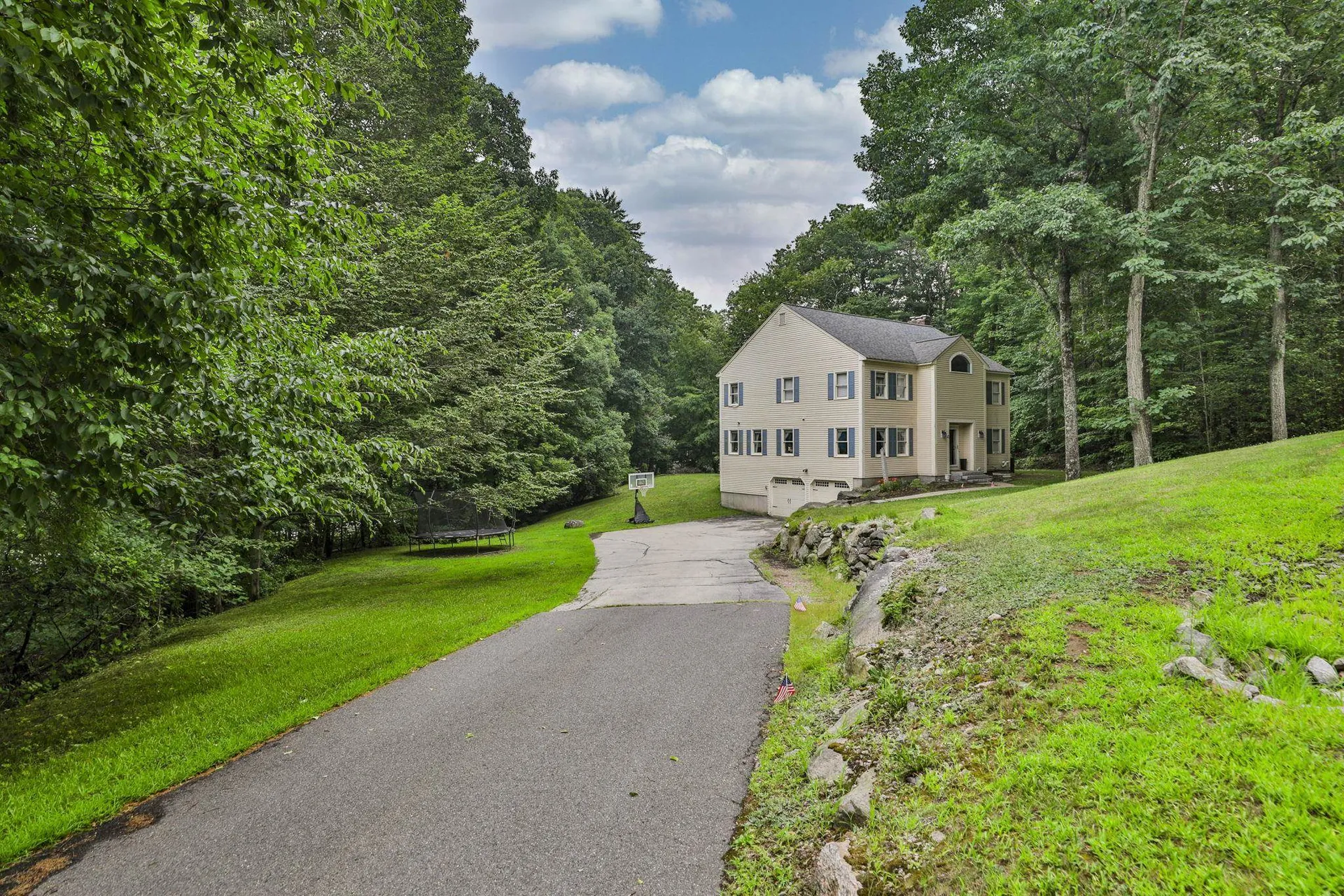 41 Wellesley Drive Bedford NH 03110