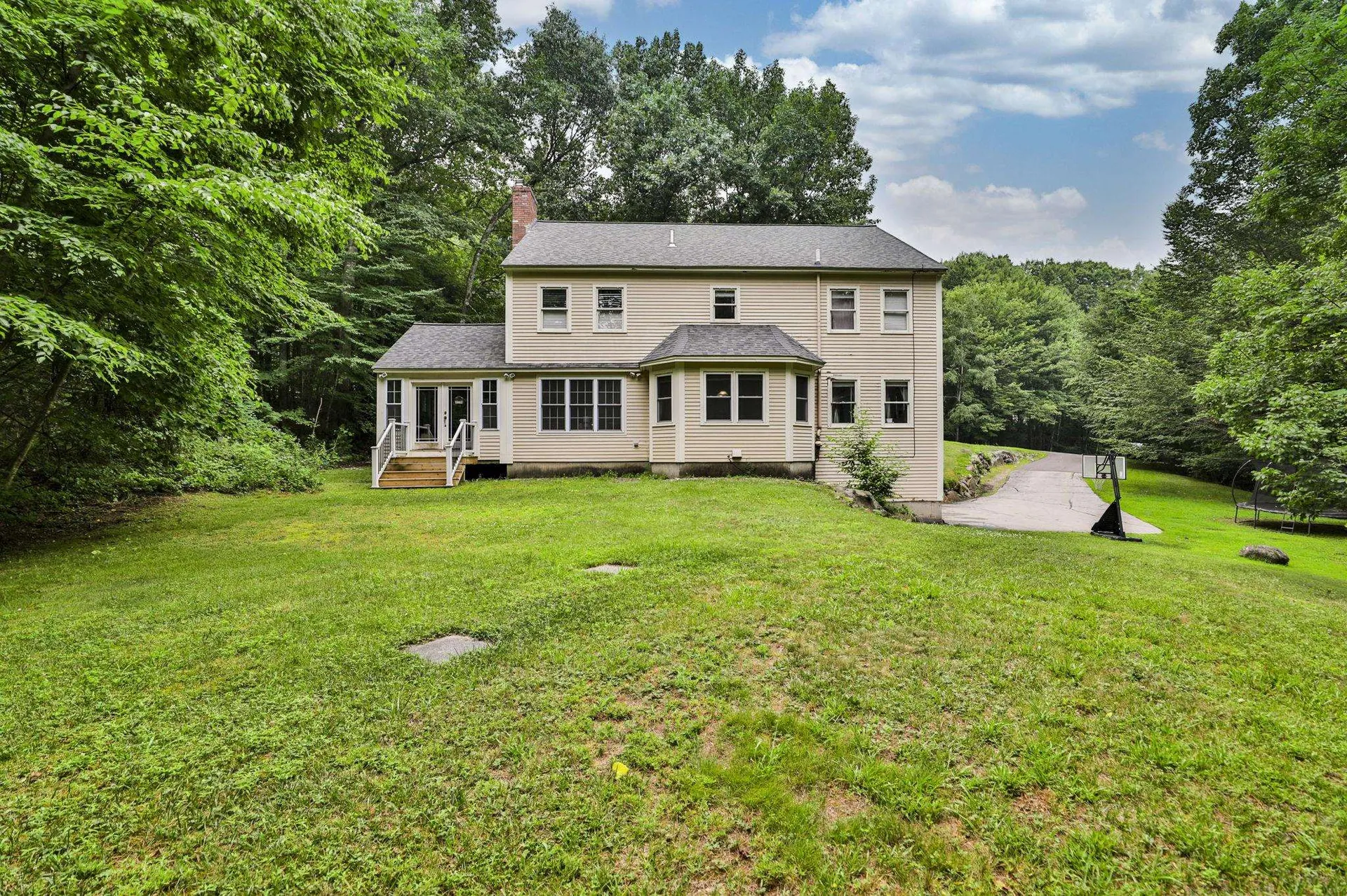 41 Wellesley Drive Bedford NH 03110