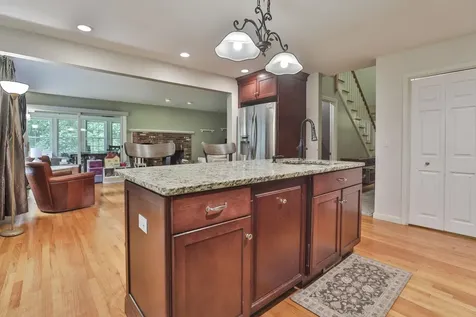 41 Wellesley Drive Bedford NH 03110