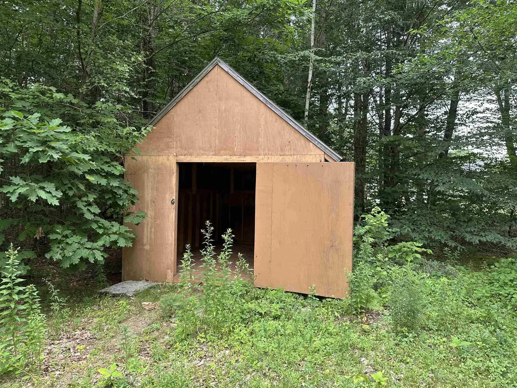 8 Amboy Circle Jaffrey NH 03452