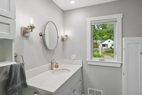 1100 Chestnut Street Manchester NH 03104