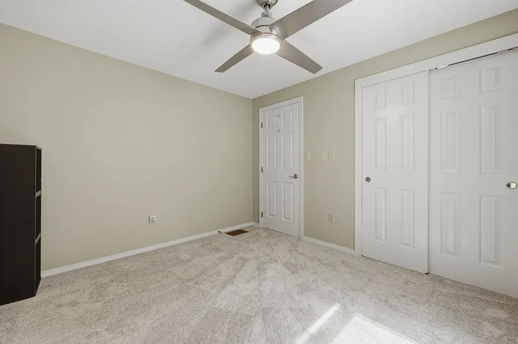 17 Windsor Boulevard Londonderry NH 03053