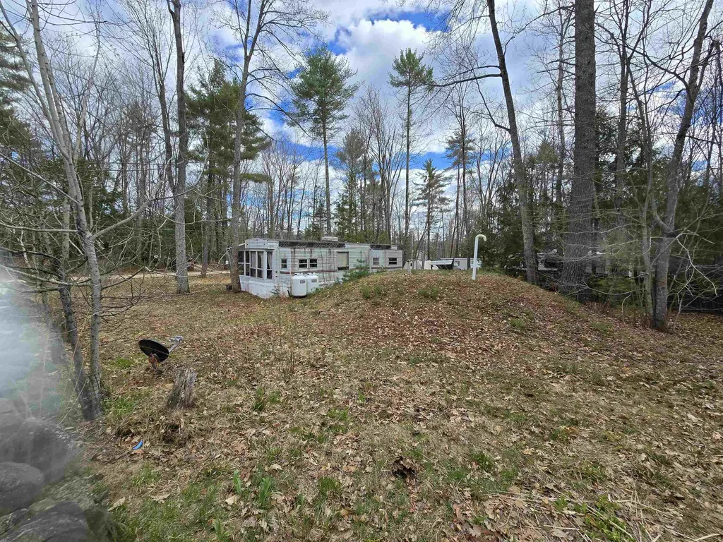 748 Long Shores Drive Barrington NH 03825
