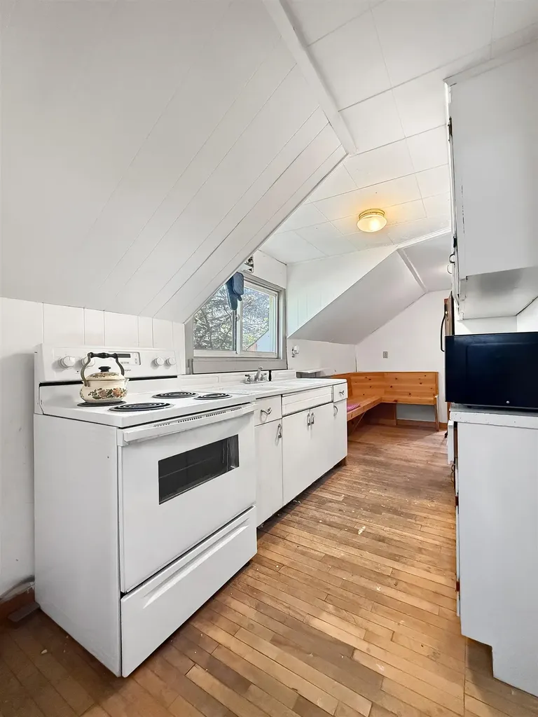 13 Monadnock Street Colebrook NH 03576