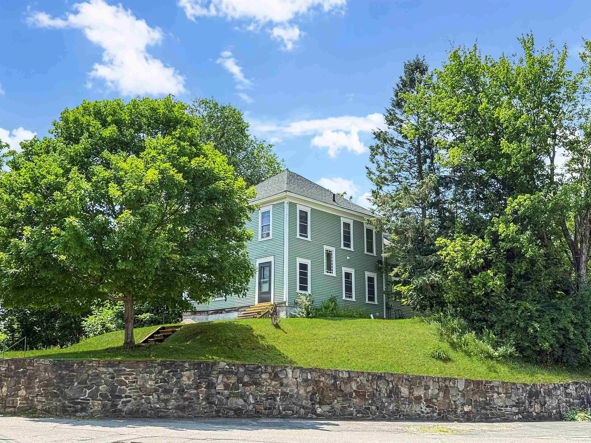 13 Monadnock Street Colebrook NH 03576