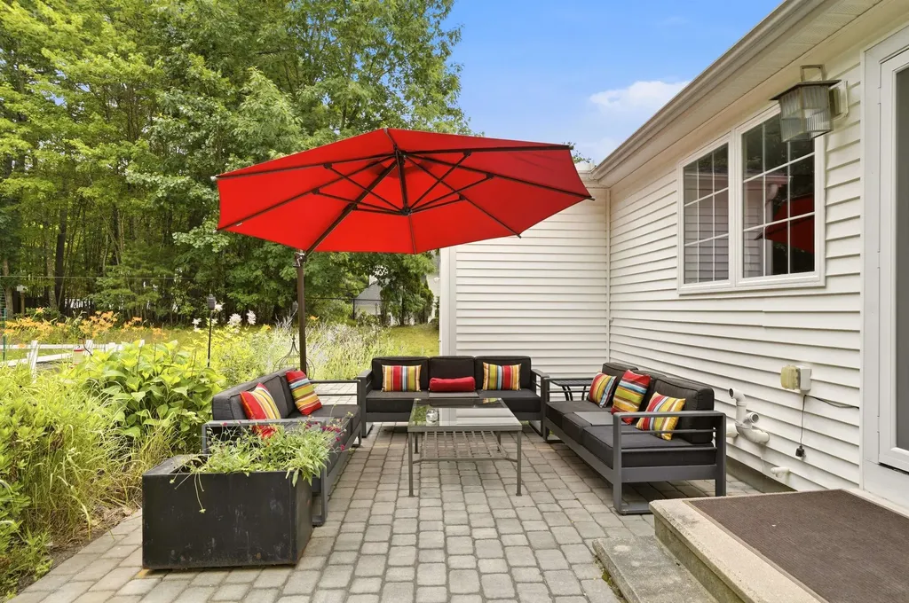 3 Sandstone Drive Nashua NH 03063