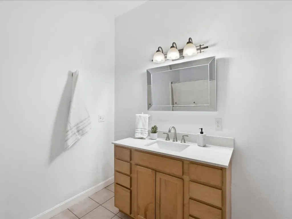 1093 East Hill Road Richmond VT 05477